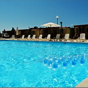 https://mobile-homes-peros.hotelinzadar.com